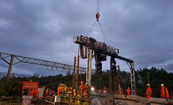 new signal gantry at Edge hill