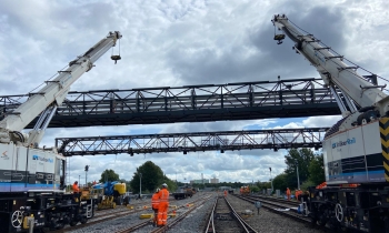 Two 250 Kirow cranes working in tandem
