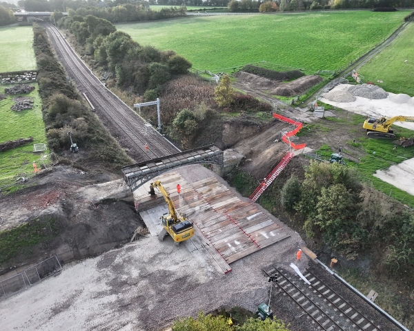 the TRU East Alliance successfully lifted away Crawshaw Woods Bridge - a 200 year old, cast-iron railway bridge 