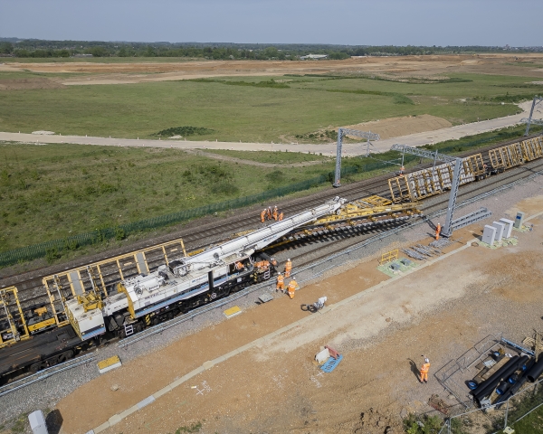 Radlett main line junction areial with kirow crane