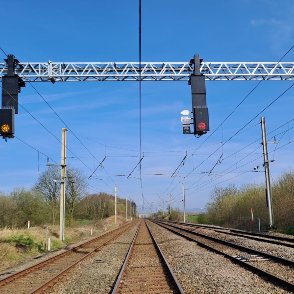 Signalling gantry installation at Warrington March 2024