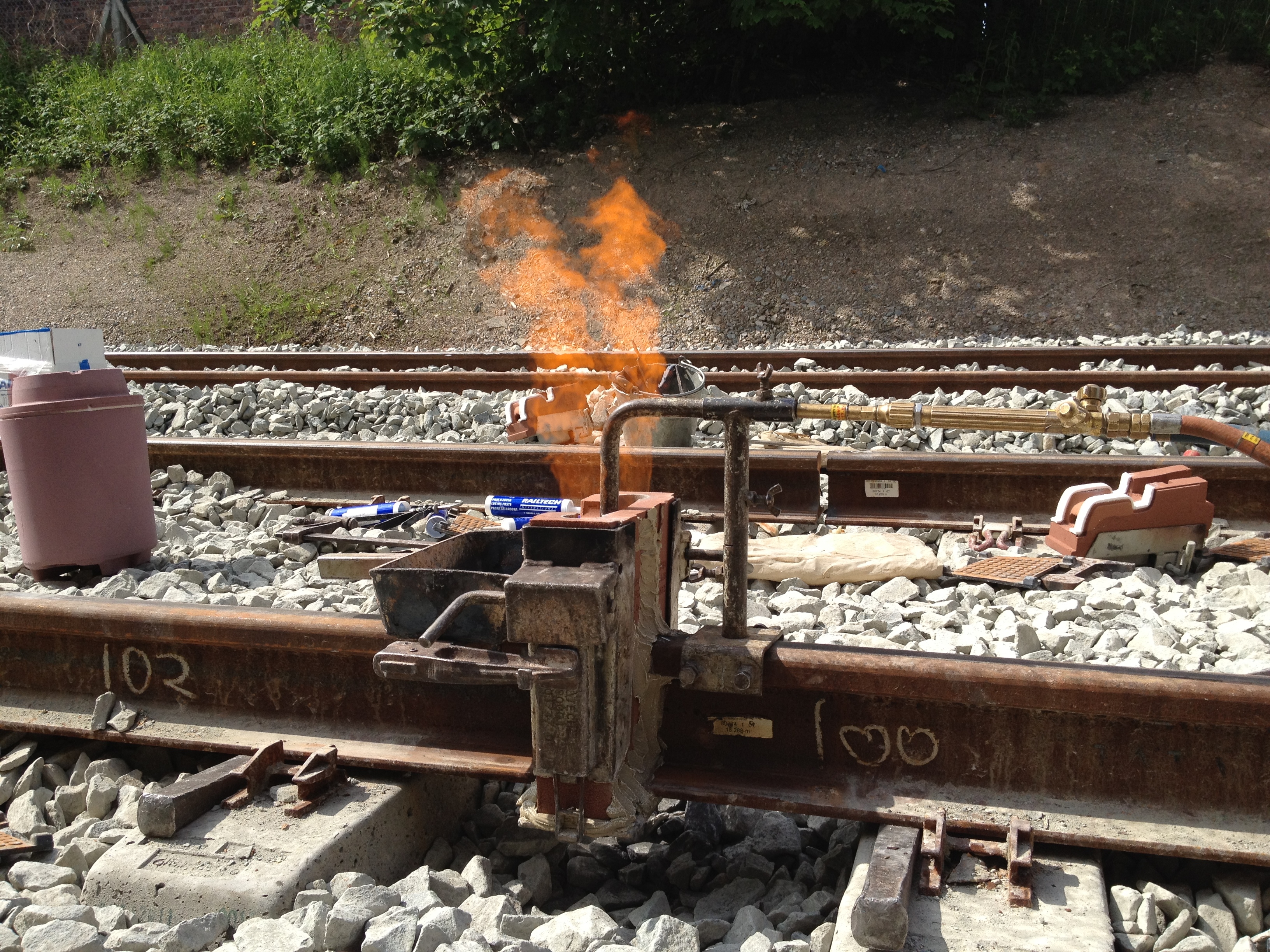 aluminothermic welding.JPG